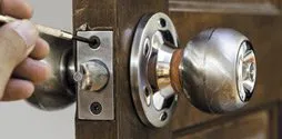 Amber Locksmith Store Austin, TX 512-476-1601 - Emergency-unlock