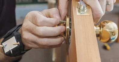 Amber Locksmith Store Austin, TX 512-476-1601 - Install-new-lock